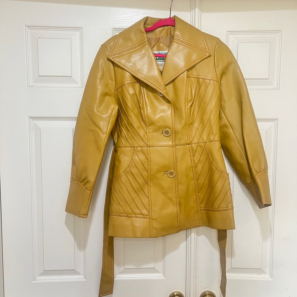 Butter yellow faux leather diagonal stitching  jacket women small make in Korea